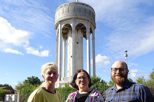 Meri, Anne, and James in front of the Tilehurst Water Tower